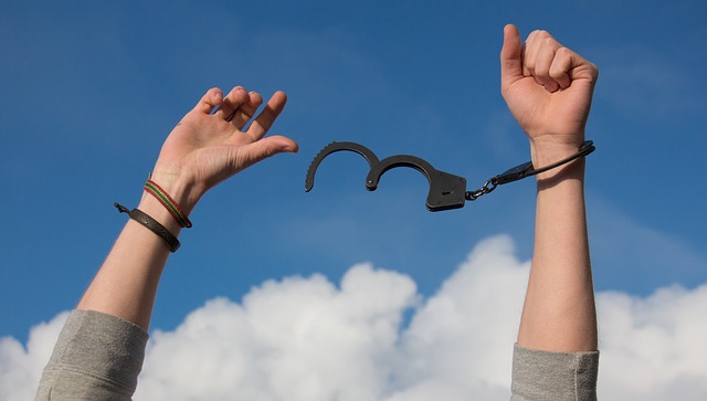 alt="heroin addictions"